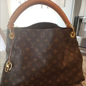 Louis Vuitton Artsy